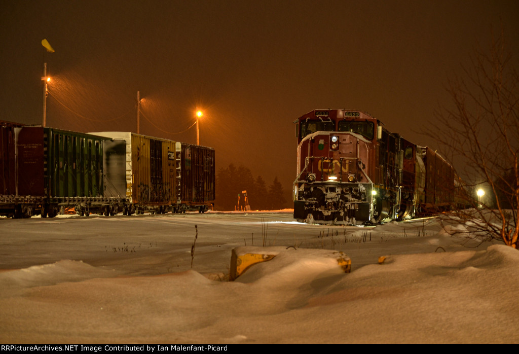 CN 5622 waiting for the morning to come